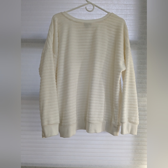 A.N.A. Very Soft White Sweater XL - Picture 2 of 3